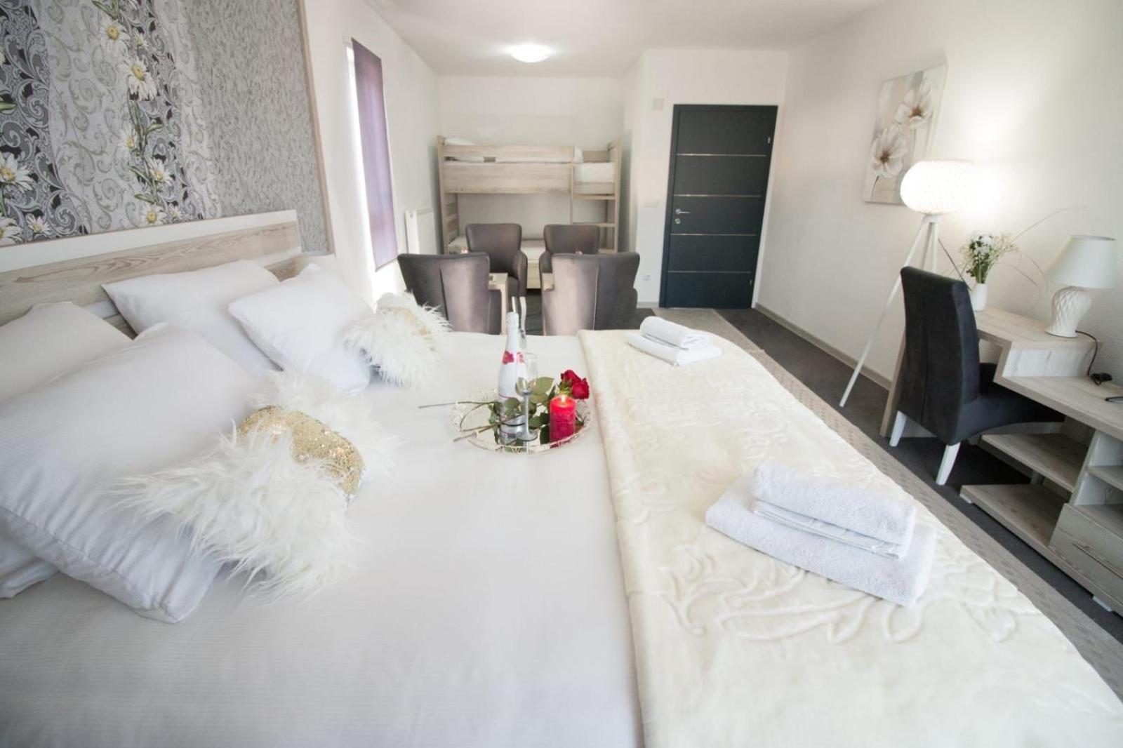 Aparthotel "Queen Zina" Vlašić Zewnętrze zdjęcie